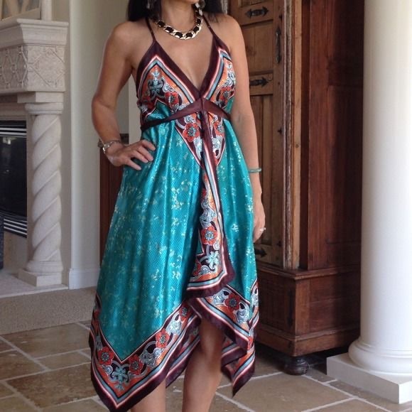 🦋UNIQUE🦋 VINTAGE EXOTIC SATIN DRESS SZ S/ M - Picture 2 of 6